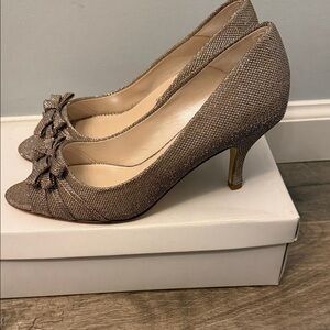 Vintage Women's Heels in sparkle gold 10